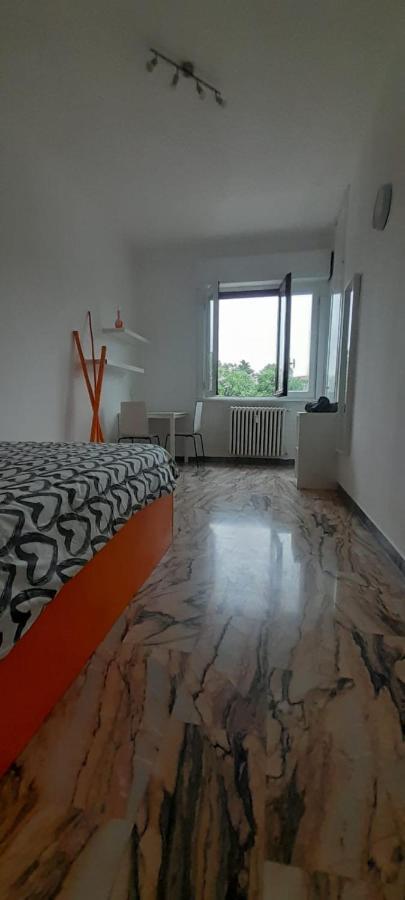 I Feel Orange Hotel Legnano Kültér fotó