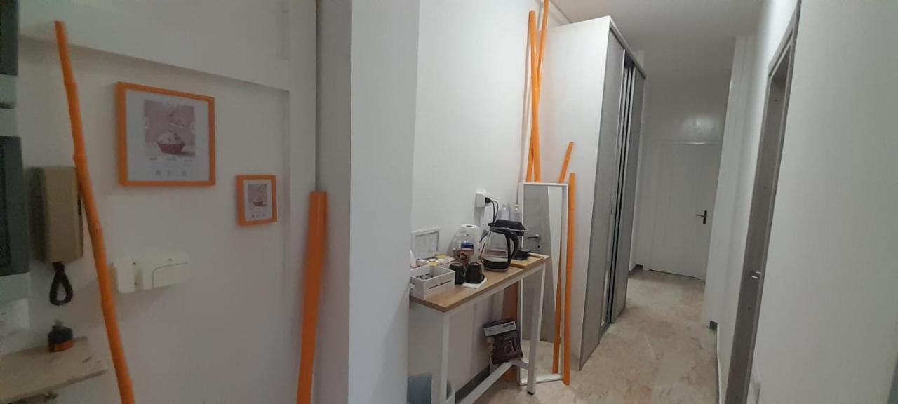 I Feel Orange Hotel Legnano Kültér fotó