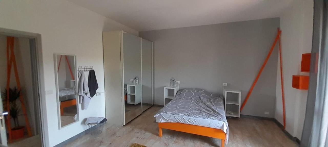 I Feel Orange Hotel Legnano Kültér fotó